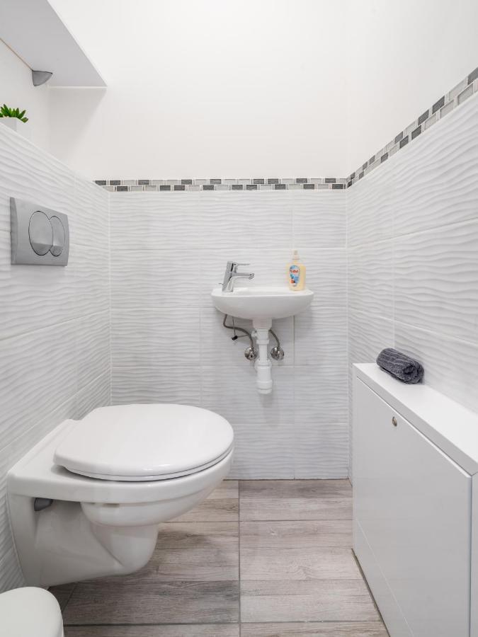 Cosy Home Close To The Center With Parking Garage Budapest Exteriör bild
